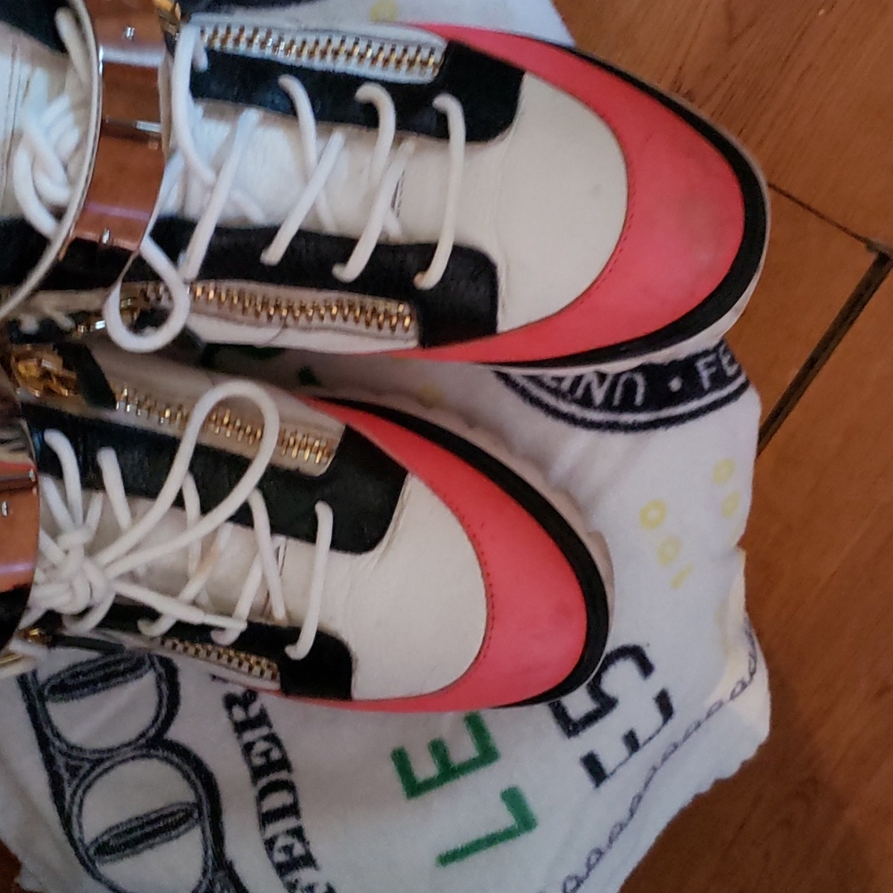 GIUSEPPE  DESIGN